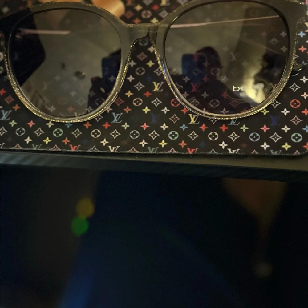 Bebe Black‎ w/ Sunglasses Case with Gold Logo